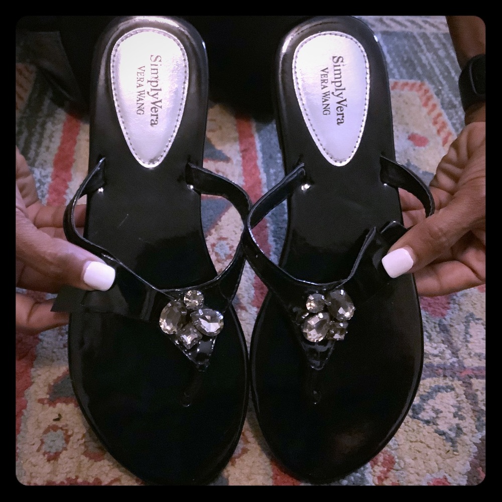 NWT Simply Vera Black Sandals